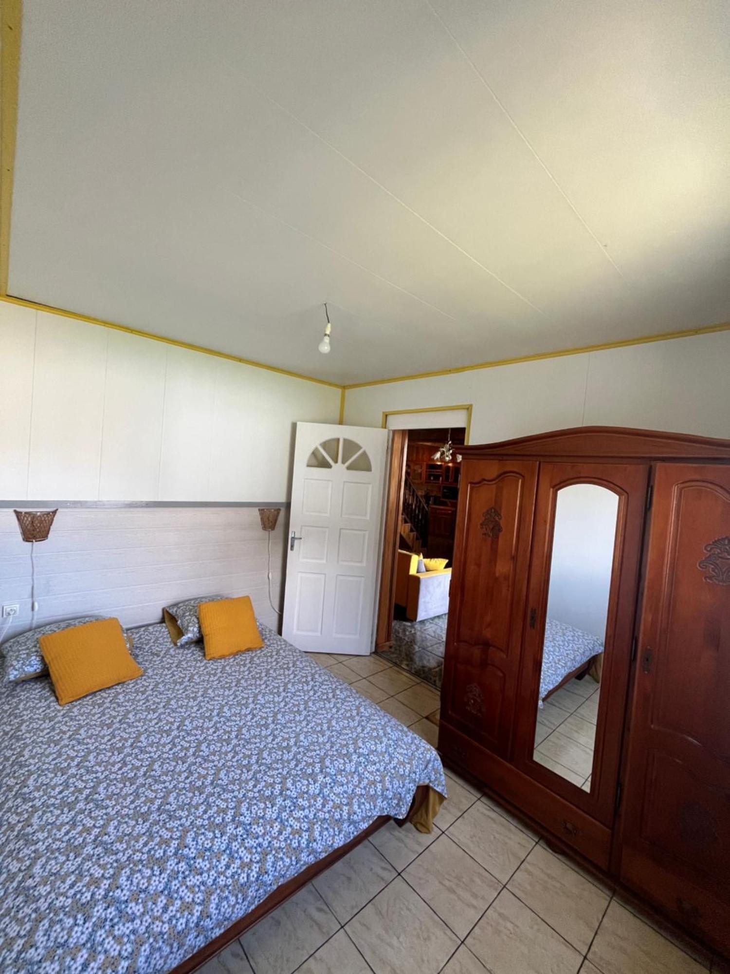 Au Pied Des Sources Villa ซีลาโอส ภายนอก รูปภาพ