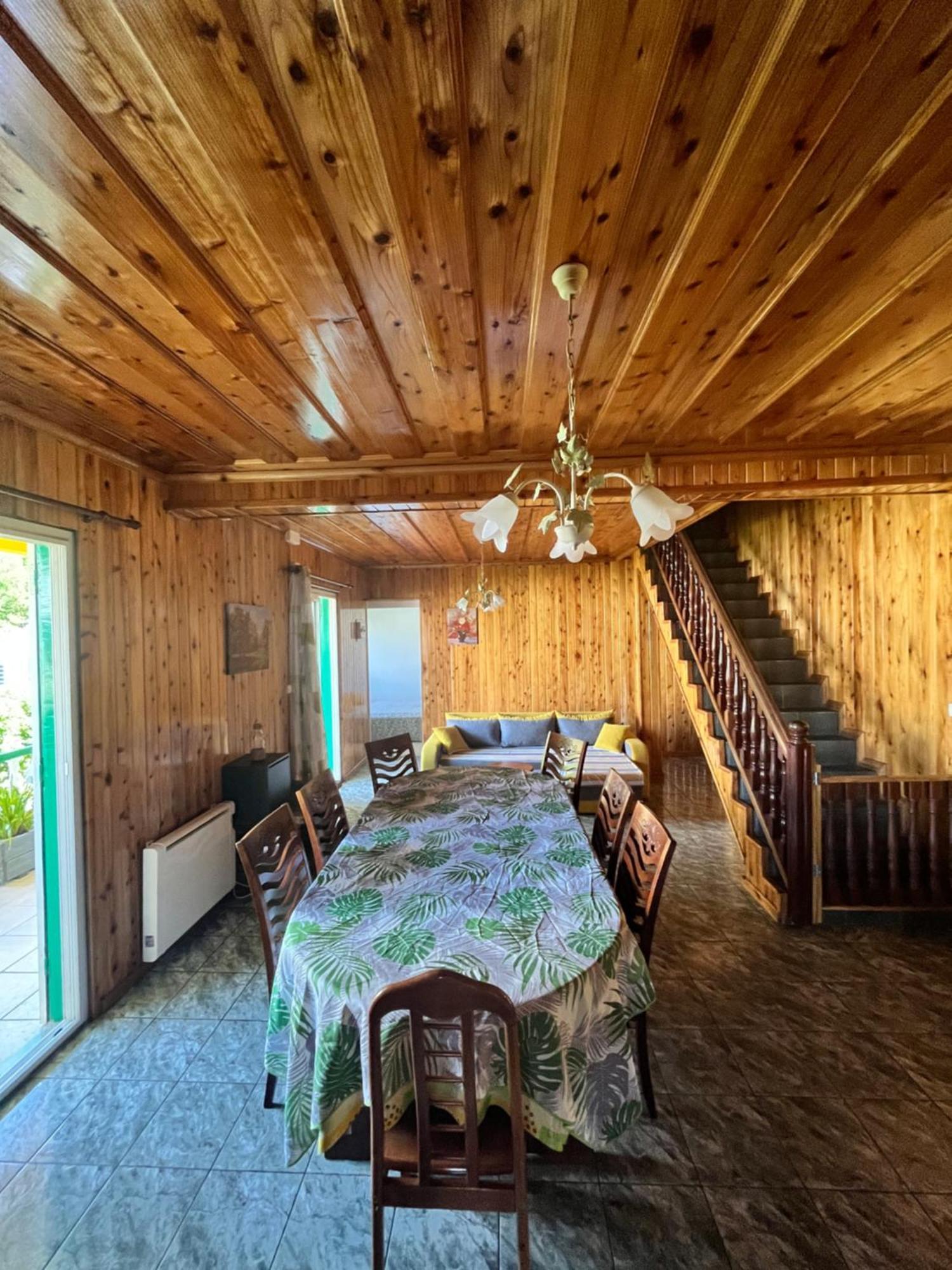 Au Pied Des Sources Villa ซีลาโอส ภายนอก รูปภาพ