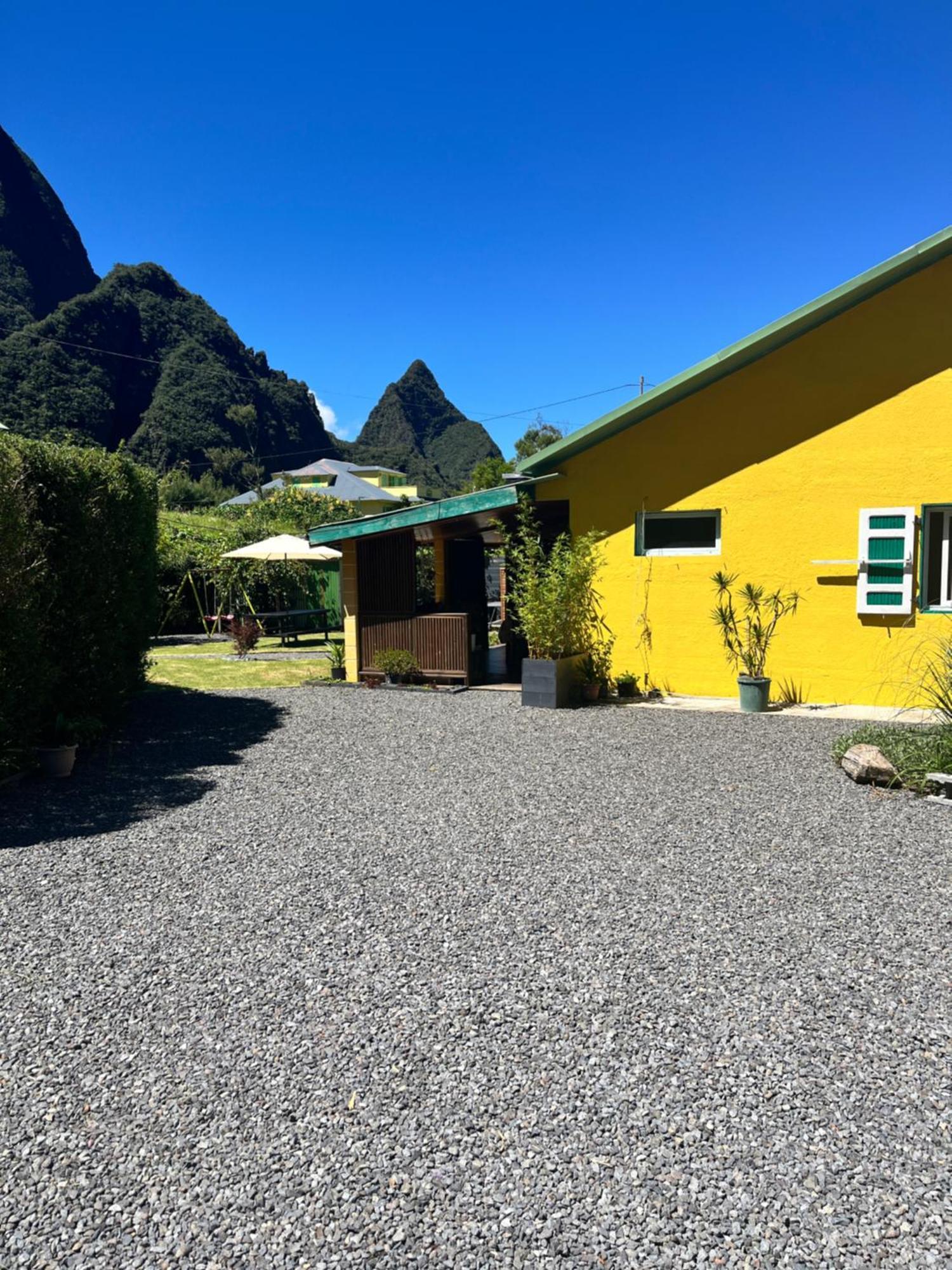 Au Pied Des Sources Villa ซีลาโอส ภายนอก รูปภาพ